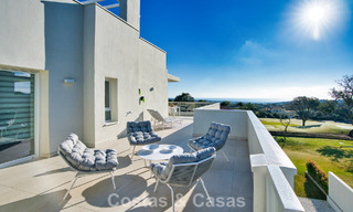 Exclusief project met nieuwe frontlijn golf appartementen te koop in San Roque, Costa del Sol 60328 
