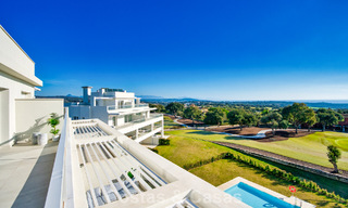 Exclusief project met nieuwe frontlijn golf appartementen te koop in San Roque, Costa del Sol 60343 