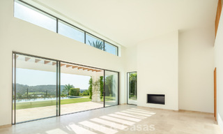 Contemporaine luxevilla te koop in een eerstelijns golfcomplex aan de Costa del Sol 60437 