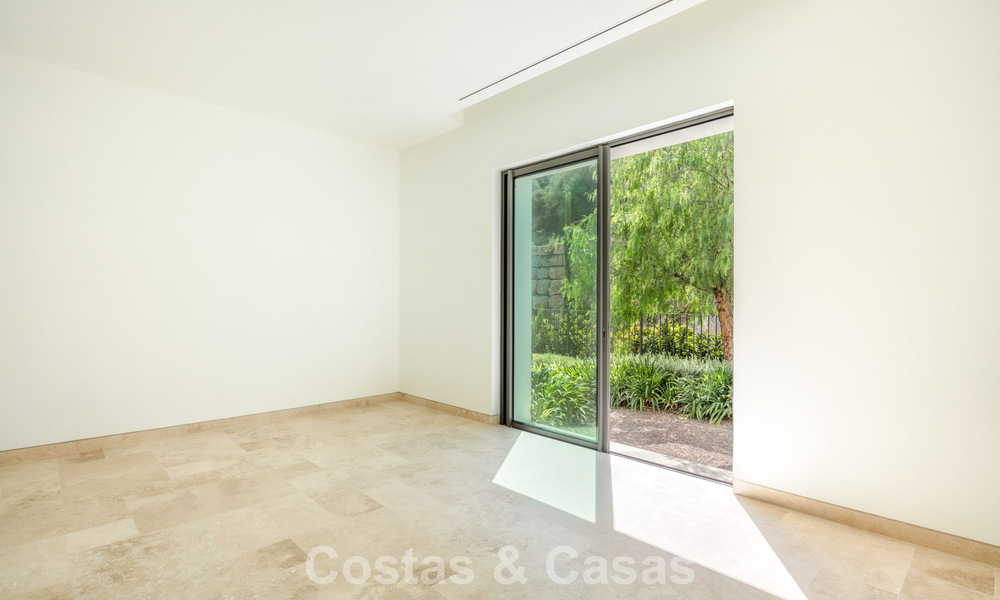 Contemporaine luxevilla te koop in een eerstelijns golfcomplex aan de Costa del Sol 60448