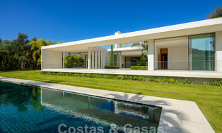 Statige designervilla te koop, direct aan een 5-sterren golfbaan aan de Costa del Sol 60109 