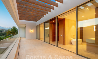 Instapklare, ultra-luxueuze designervilla te koop in een superieur golfresort aan de Costa del Sol 60162 