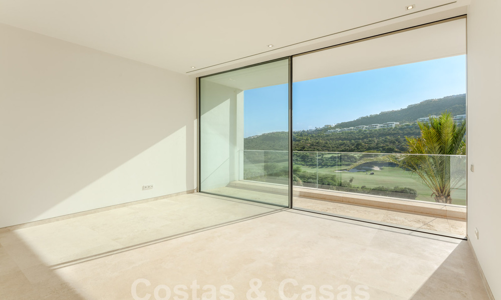 Instapklare, ultra-luxueuze designervilla te koop in een superieur golfresort aan de Costa del Sol 60175