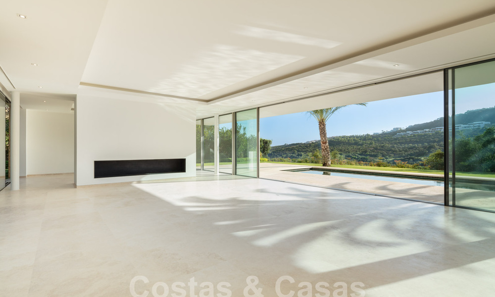 Instapklare, ultra-luxueuze designervilla te koop in een superieur golfresort aan de Costa del Sol 60183