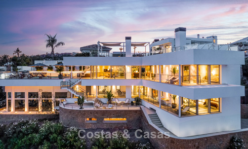 Gesofisticeerde luxevilla te koop in een exclusief golfresort met panoramisch uitzicht in La Quinta, Marbella - Benahavis 60412