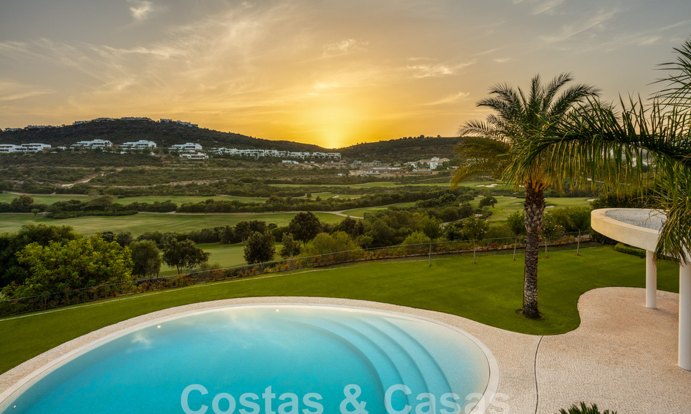 Extravagante designervilla te koop, eerstelijnsgolf in een 5* golfresort aan de Costa del Sol 60192