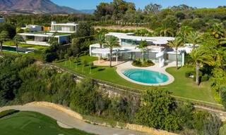 Extravagante designervilla te koop, eerstelijnsgolf in een 5* golfresort aan de Costa del Sol 60197 