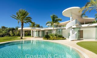 Extravagante designervilla te koop, eerstelijnsgolf in een 5* golfresort aan de Costa del Sol 60210 