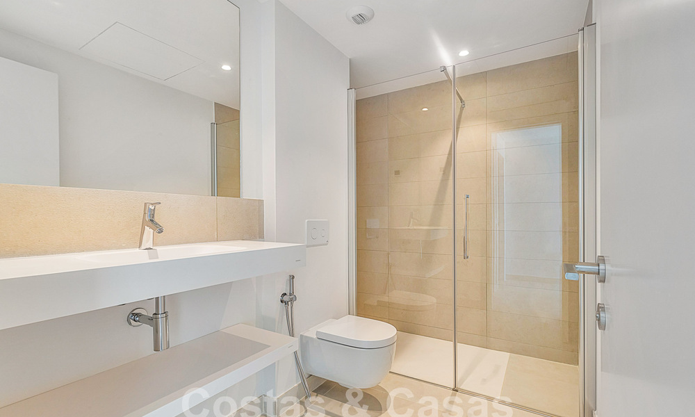 Modern penthouse met zeezicht en privézwembad te koop i/e innovatief lifestyle-complex in Benalmadena, Costa del Sol 60907