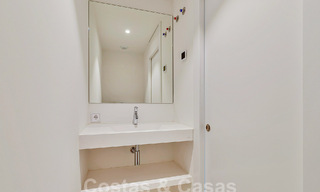 Modern penthouse met zeezicht en privézwembad te koop i/e innovatief lifestyle-complex in Benalmadena, Costa del Sol 60913 