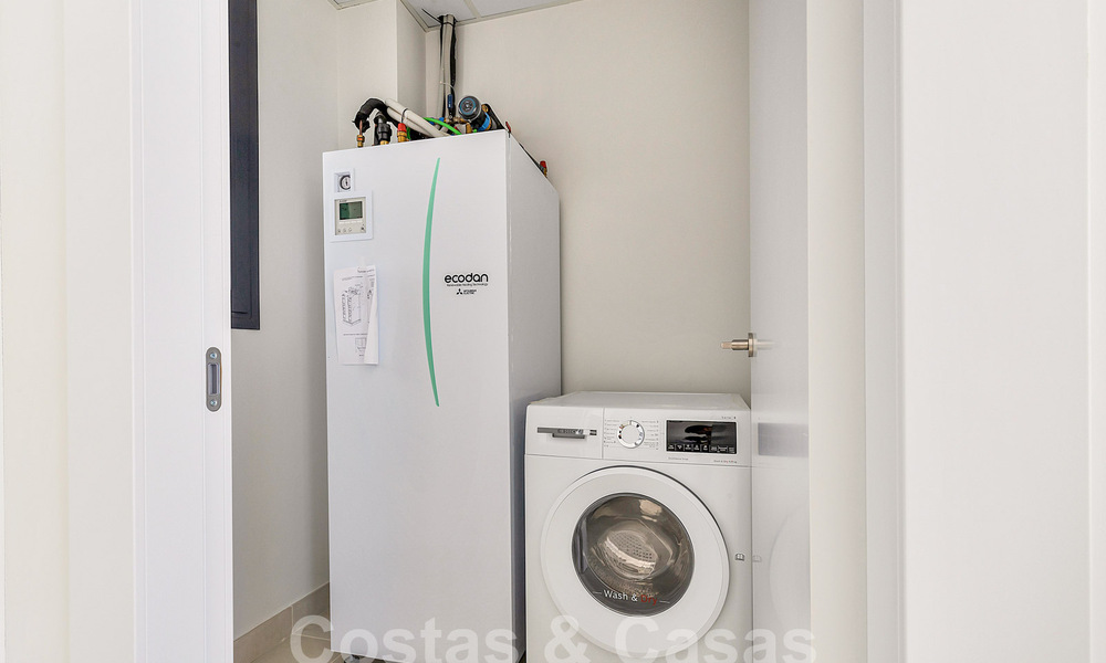 Modern penthouse met zeezicht en privézwembad te koop i/e innovatief lifestyle-complex in Benalmadena, Costa del Sol 60916