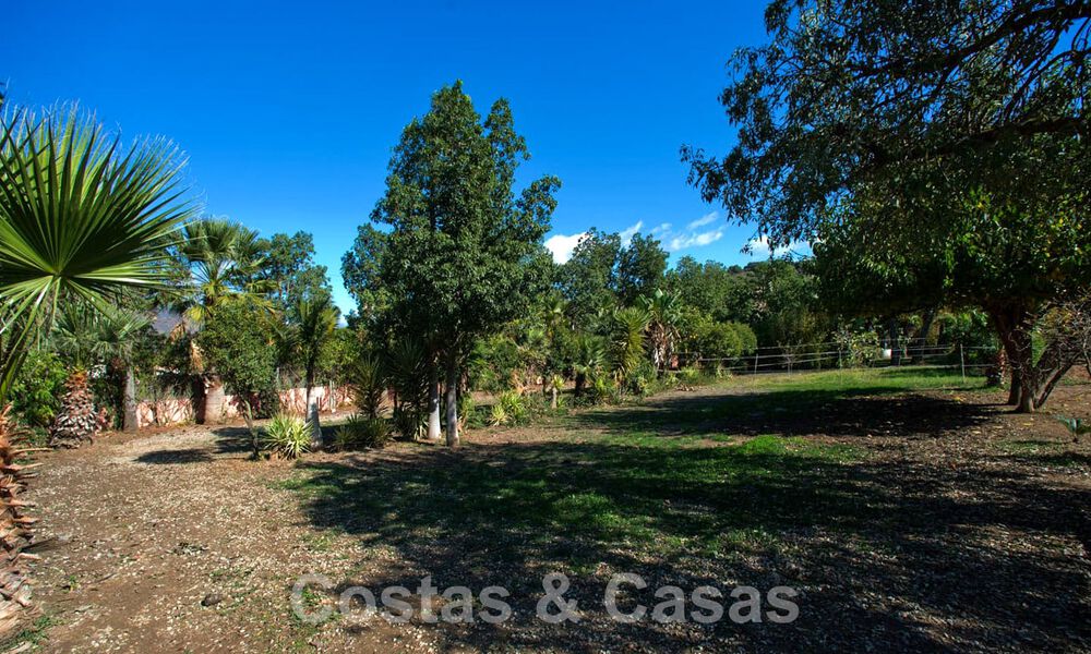 Finca met paardenstallen te koop op korte afstand van Estepona centrum, Costa del Sol 61035