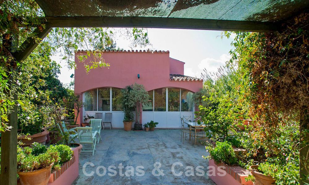 Finca met paardenstallen te koop op korte afstand van Estepona centrum, Costa del Sol 61057