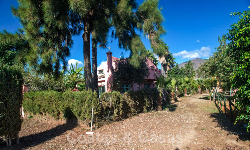 Finca met paardenstallen te koop op korte afstand van Estepona centrum, Costa del Sol 61064