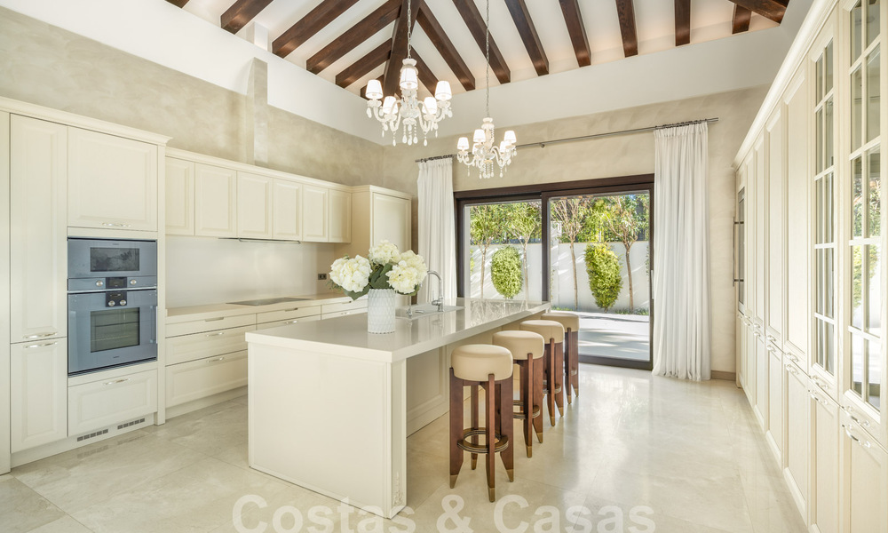 Contemporaine luxevilla te koop, unieke eerstelijnsgolf locatie in Nueva Andalucia’s golfvallei, Marbella 61132