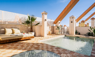 Indrukwekkend gerenoveerd penthouse te koop met panoramisch golf- en zeezicht in het hartje van Nueva Andalucia, Marbella 61819 