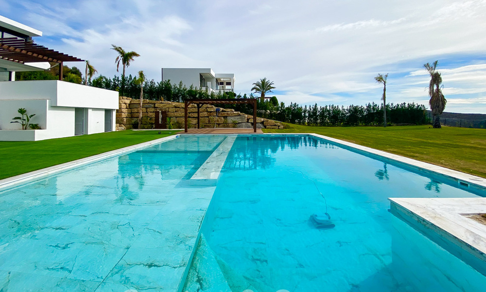 Nieuwe, moderne, luxevilla te koop met panoramisch zeezicht in het exclusieve Marbella Club Golf Resort in Benahavis - Marbella 61964