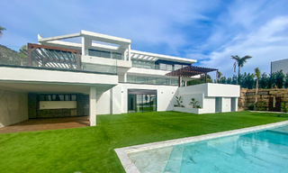 Nieuwe, moderne, luxevilla te koop met panoramisch zeezicht in het exclusieve Marbella Club Golf Resort in Benahavis - Marbella 61965 