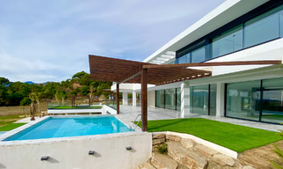 Nieuwe, moderne, luxevilla te koop met panoramisch zeezicht in het exclusieve Marbella Club Golf Resort in Benahavis - Marbella 61968 