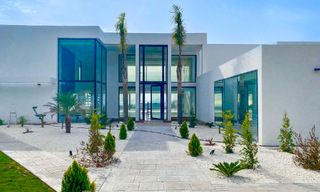 Nieuwe, moderne, luxevilla te koop met panoramisch zeezicht in het exclusieve Marbella Club Golf Resort in Benahavis - Marbella 61972 