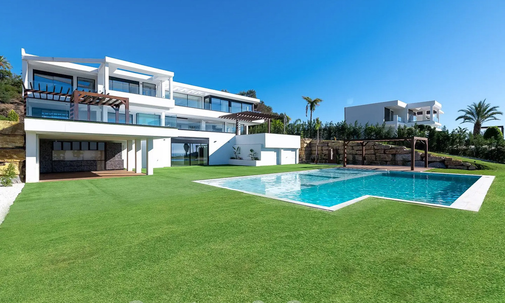 Nieuwe, moderne, luxevilla te koop met panoramisch zeezicht in het exclusieve Marbella Club Golf Resort in Benahavis - Marbella 61973