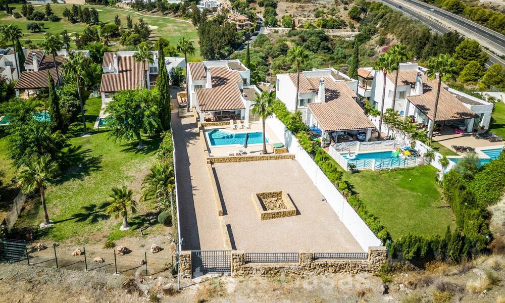 Charmante familiewoning te koop met uitzicht op golf- en berglandschap in Benahavis - Marbella 62078