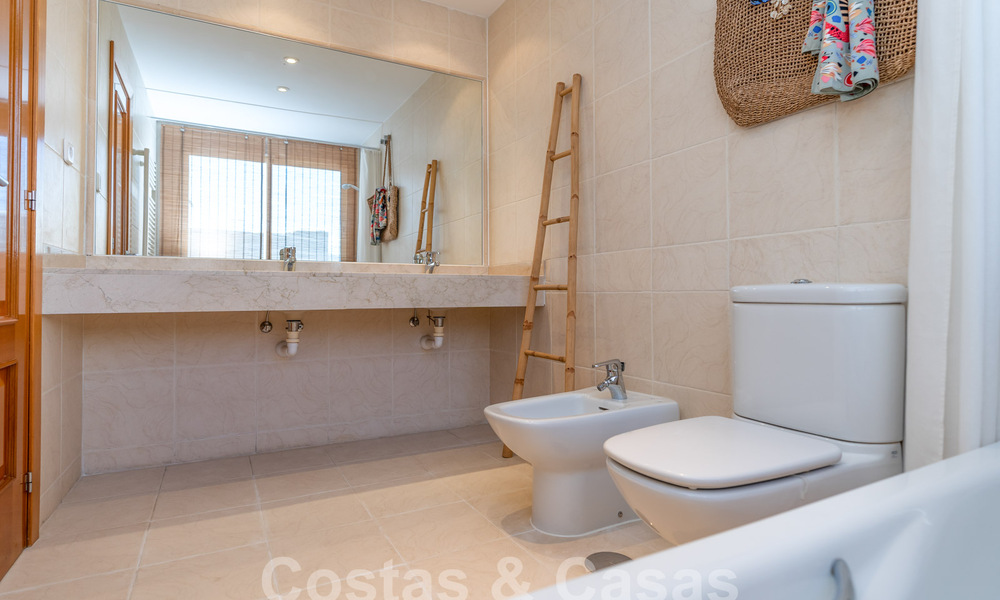 Charmante familiewoning te koop met uitzicht op golf- en berglandschap in Benahavis - Marbella 62099