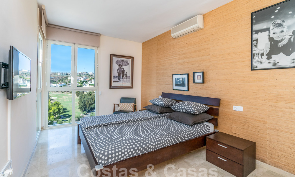 Charmante familiewoning te koop met uitzicht op golf- en berglandschap in Benahavis - Marbella 62100