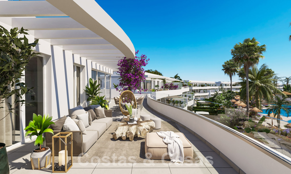 Nieuwbouwproject van appartementen te koop grenzend aan de golfbaan met zeezicht nabij Sotogrande, Costa del Sol 62029