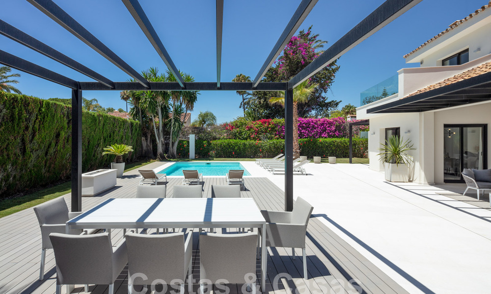 Moderne, Mediterrane luxevilla te koop in een geprefereerde strandurbanisatie in San Pedro, Marbella 62061