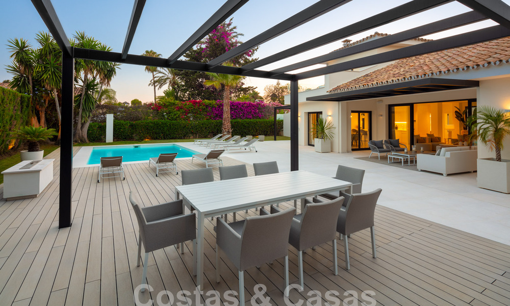 Moderne, Mediterrane luxevilla te koop in een geprefereerde strandurbanisatie in San Pedro, Marbella 62069