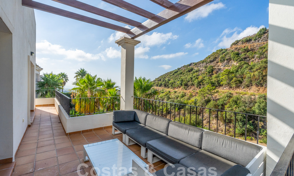 Ruime, vrijstaande villa te koop in een exclusieve, gated community in Benahavis - Marbella 62136