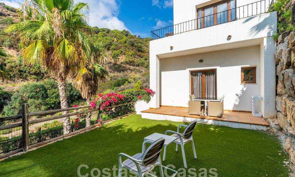 Ruime, vrijstaande villa te koop in een exclusieve, gated community in Benahavis - Marbella 62171