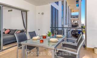 Ruim, modern appartement te koop met panoramisch golf- en zeezicht in een vijfsterren golfresort in Benahavis - Marbella 62320 