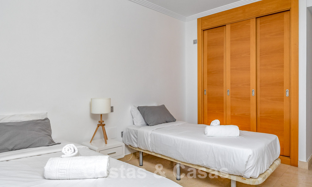 Ruim, modern appartement te koop met panoramisch golf- en zeezicht in een vijfsterren golfresort in Benahavis - Marbella 62322