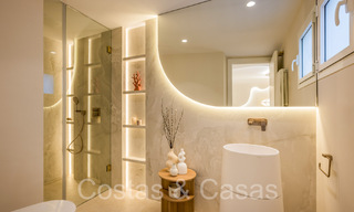 Kwalitatief gerenoveerd, immens penthouse te koop in een eerstelijnsstrand complex ten oosten van Marbella centrum 70657 