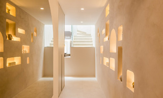 Kwalitatief gerenoveerd, immens penthouse te koop in een eerstelijnsstrand complex ten oosten van Marbella centrum 70662 