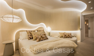 Kwalitatief gerenoveerd, immens penthouse te koop in een eerstelijnsstrand complex ten oosten van Marbella centrum 70683 