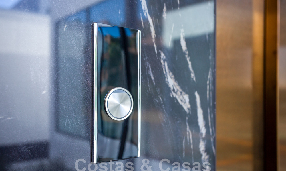 Instapklare luxevilla’s te koop in een nieuw innovatief complex bestaande uit 12 geavanceerde villa’s met zeezicht, op de Golden Mile van Marbella 62685