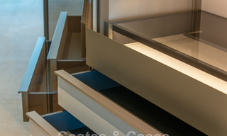 Instapklare luxevilla’s te koop in een nieuw innovatief complex bestaande uit 12 geavanceerde villa’s met zeezicht, op de Golden Mile van Marbella 62695 