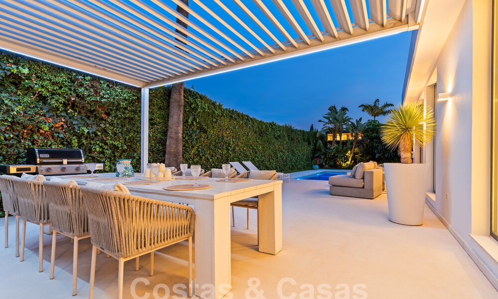 Moderne luxevilla te koop met hedendaags Mediterrane bouwstijl gelegen in Nueva Andalucia’s golfvallei, Marbella 62990