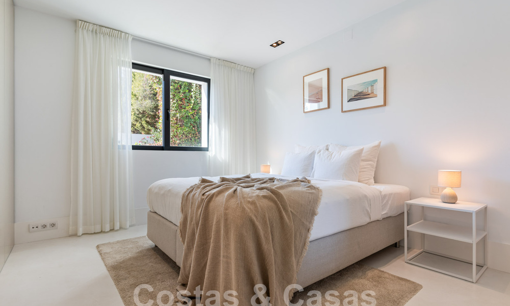 Moderne luxevilla te koop met hedendaags Mediterrane bouwstijl gelegen in Nueva Andalucia’s golfvallei, Marbella 62996