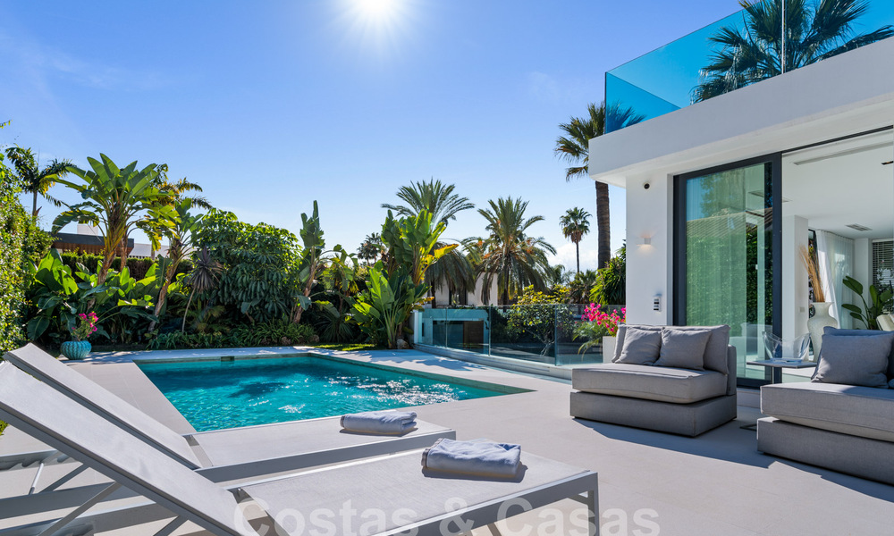 Moderne luxevilla te koop met hedendaags Mediterrane bouwstijl gelegen in Nueva Andalucia’s golfvallei, Marbella 62998