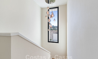 Moderne luxevilla te koop met hedendaags Mediterrane bouwstijl gelegen in Nueva Andalucia’s golfvallei, Marbella 63005 