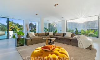Moderne luxevilla te koop met hedendaags Mediterrane bouwstijl gelegen in Nueva Andalucia’s golfvallei, Marbella 63011 