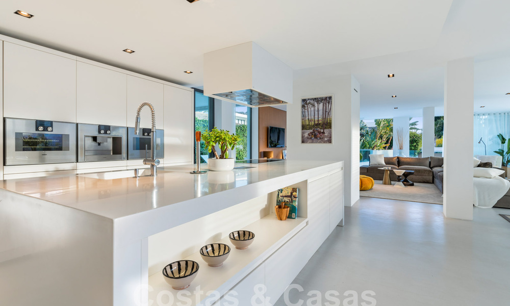 Moderne luxevilla te koop met hedendaags Mediterrane bouwstijl gelegen in Nueva Andalucia’s golfvallei, Marbella 63013
