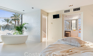 Moderne luxevilla te koop met hedendaags Mediterrane bouwstijl gelegen in Nueva Andalucia’s golfvallei, Marbella 63020 