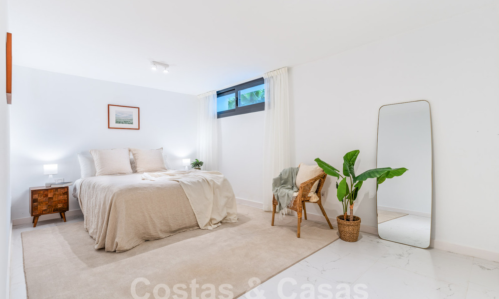 Moderne luxevilla te koop met hedendaags Mediterrane bouwstijl gelegen in Nueva Andalucia’s golfvallei, Marbella 63023
