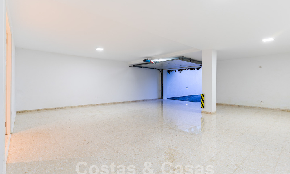 Moderne luxevilla te koop met hedendaags Mediterrane bouwstijl gelegen in Nueva Andalucia’s golfvallei, Marbella 63027