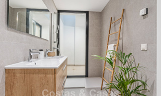 Instapklare, moderne luxevilla te koop in een gated golfresort aan de New Golden Mile, Marbella - Estepona 62925 